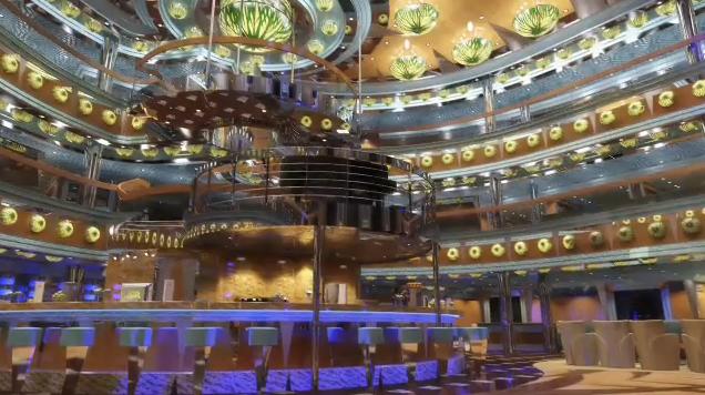 El espectacular Atrium del Carnival Magic CRUCEROS CARNIVAL CRUISES EUROPA CARNIVAL MAGIC OFERTA DESCUENTOS CRUCEROS FAMILIARES